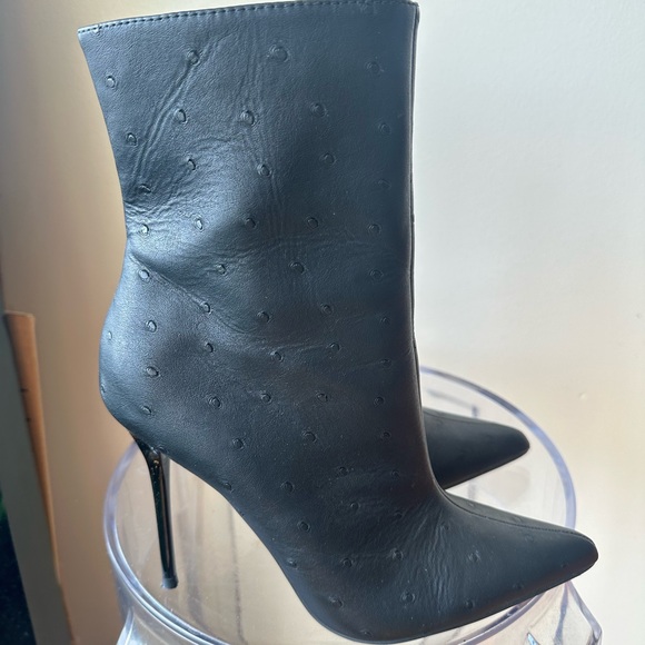 Black pointy toe boots - Picture 3 of 7